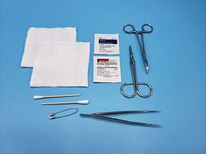 Busse General Purpose Instrument Trays, Mosquito Hemostat curved & Fine Point Scissors, Sterile