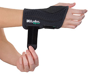 Mueller® Green Fitted Wrist Brace, Black, Small/ Medium, Left