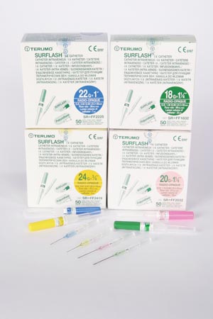 Terumo Surflash® IV Polyurethane Catheters - 18G x 1¼", Green, 50/bx